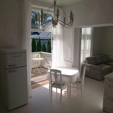 Linda Kuelaliskorter Apartment